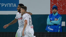 Сегодня. Санкт-Петербург. "Зенит" - "Локомотив" - 0:3. Джефферсон ФАРФАН (слева) и Антон МИРАНЧУК празднуют гол в ворота хозяев.