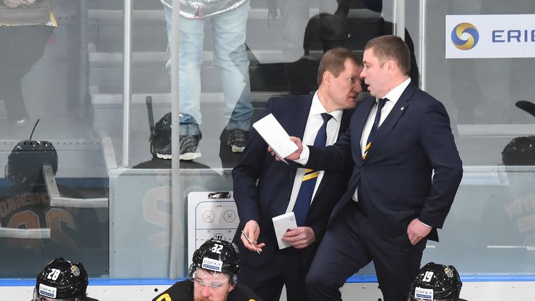 Александр ГУЛЯВЦЕВ (справа) и Павел ТОРГАЕВ. Фото Александр КОРККА, photo.khl.ru Александр ГУЛЯВЦЕВ (справа) и Павел ТОРГАЕВ. Фото Александр КОРККА, photo.khl.ru