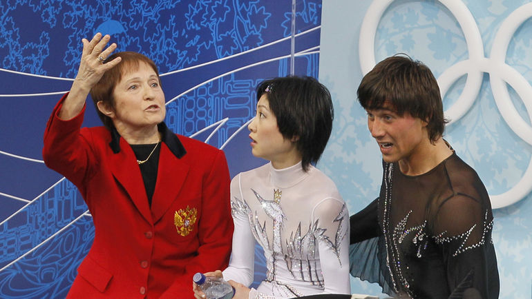 14 февраля 2010 года. Ванкувер. Тамара МОСКВИНА с Юкой КАВАГУТИ и Александром СМИРНОВЫМ. Фото Александр ВИЛЬФ 14 февраля 2010 года. Ванкувер. Тамара МОСКВИНА с Юкой КАВАГУТИ и Александром СМИРНОВЫМ. Фото Александр ВИЛЬФ