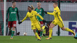 Четверг. Москва. "Локомотив" - "Шериф" - 1:2. Зиги БАДИБАНГА празднует гол в ворота железнодорожников.