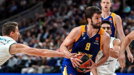 Вчера. Мадрид. "Реал" - "Химки" - 80:86. В атаке - Стефан МАРКОВИЧ.