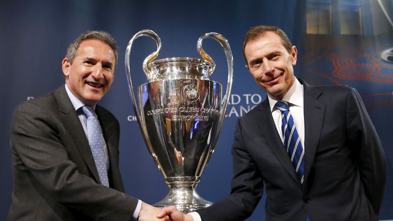 Чики БЕГИРИСТАЙН (слева). Фото REUTERS Чики БЕГИРИСТАЙН (слева). Фото REUTERS