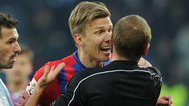 Понтус ВЕРНБЛУМ (в центре).