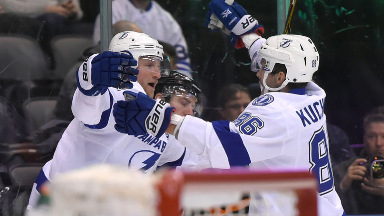 Стивен СТЭМКОС (слева) и Никита КУЧЕРОВ. Фото USA TODAY Sports Стивен СТЭМКОС (слева) и Никита КУЧЕРОВ. Фото USA TODAY Sports