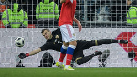 Суббота. Москва. "Лужники". Россия - Аргентина - 0:1. Один из невероятных сэйвов Игоря АКИНФЕЕВА.