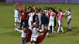 Суббота. Абиджан. Кот-д’Ивуар – Марокко – 0:2. Игроки сборной Марокко празднуют победу и выход в финальную часть чемпионата мира-2018.