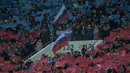 Суббота. Москва. "Лужники". Россия - Аргентина - 0:1. Матч собрал рекордную аудиторию. Увы, после финального свистка возникла старая проблема с выходом болельщиков с территории комплекса.