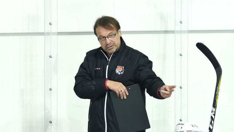 Мисхат ФАХРУТДИНОВ. Фото Владимир БЕЗЗУБОВ, photo.khl.ru Мисхат ФАХРУТДИНОВ. Фото Владимир БЕЗЗУБОВ, photo.khl.ru