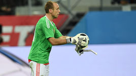 Вчера. Санкт-Петербург. Россия – Испания – 3:3. Денис ГЛУШАКОВ в роли вратаря на последней минуте матча.