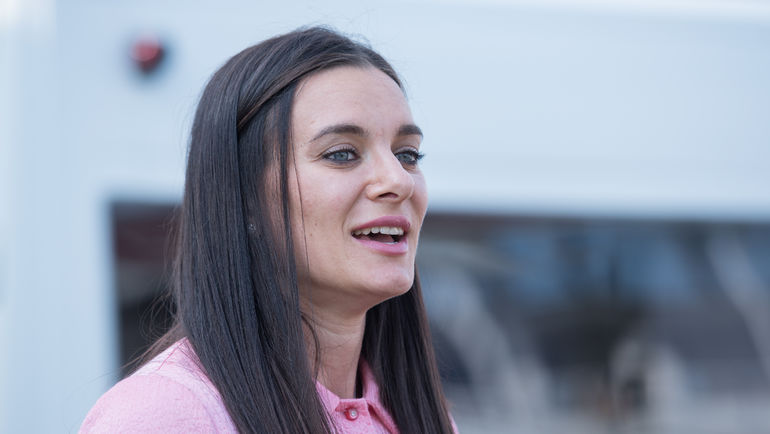 Елена ИСИНБАЕВА. Фото Елена СОБОЛЬ Елена ИСИНБАЕВА. Фото Елена СОБОЛЬ