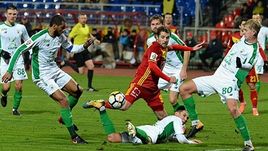 Суббота. Тула. "Арсенал" - "Рубин" - 0:0. В атаке Кирилл КОМБАРОВ.