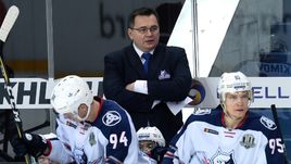 Сегодня. Москва. ЦСКА - "Нефтехимик" - 3:2 Б. Главный тренер гостей Андрей НАЗАРОВ.