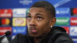 Нападающий ЦСКА ВИТИНЬЮ.