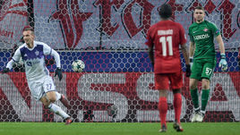 Вторник. Москва. "Спартак" - "Марибор" - 1:1. 90+2-я минута. Только что Ясмин МЕШАНОВИЧ сравнял счет в матче.