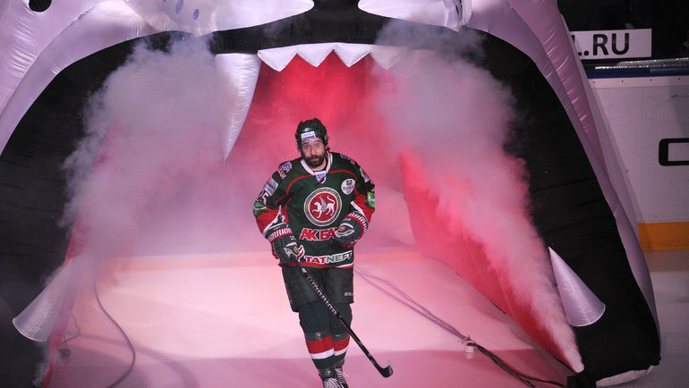 2013 год. Данис ЗАРИПОВ. Фото Владимир БЕЗЗУБОВ, photo.khl.ru 2013 год. Данис ЗАРИПОВ. Фото Владимир БЕЗЗУБОВ, photo.khl.ru