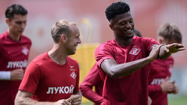 Денис ГЛУШАКОВ (слева) и Зе ЛУИШ.