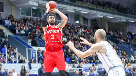 Сегодня. Нижний Новгород. Россия - Бельгия - 76:69. Сергей КАРАСЕВ (слева) отметился 15 очками.