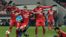 Понедельник. Москва. "Спартак" - "Зенит" - 3:1. Красно-белые выиграли суперматч в Тушине.