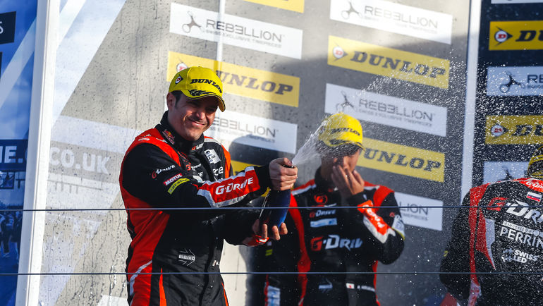 Команда G-Drive Racing в Сильверстоуне. Команда G-Drive Racing в Сильверстоуне.