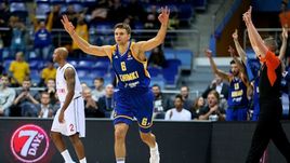 Сегодня. Мытищи. "Химки" - "Бамберг" - 82:73. Российская команда одержала шестую победу в Евролиге.