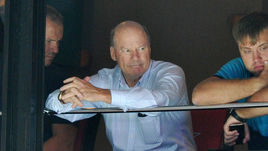 Майк КИНЭН.