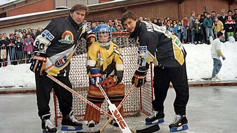 Вячеслав БЫКОВ (слева) и Андрей ХОМУТОВ (справа). Фото Архив Жана Мартине/swissinfo.ch Вячеслав БЫКОВ (слева) и Андрей ХОМУТОВ (справа). Фото Архив Жана Мартине/swissinfo.ch