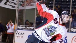 Джейми МАКИНВЕН.