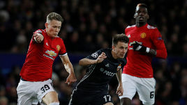 Вторник. Манчестер. "МЮ" - ЦСКА - 2:1. Александр ГОЛОВИН (№17).