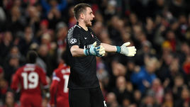 Среда. Ливерпуль. "Ливерпуль" - "Спартак" - 7:0. Поражение стало для красно-белых самым крупным в еврокубках.