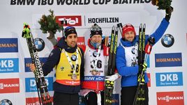 Сегодня. Хохфильцен. Тройка призеров: Йоханнес БЕ (в центре), Мартен ФУРКАД (слева) и Яков ФАК.