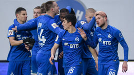 Сегодня. Химки. "Динамо" - "Анжи" - 2:0. Хозяева одержали вторую кряду победу.