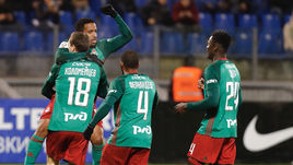 Вчера. Санкт-Петербург. "Тосно" – "Локомотив" – 1:3. Радость москвичей, которые выиграли первую часть чемпионата России.