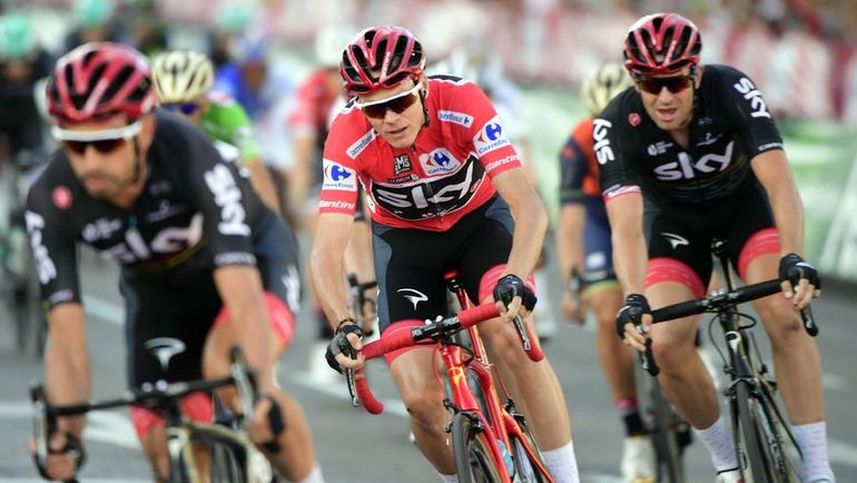 Крис ФРУМ (в центре). Фото AFP Крис ФРУМ (в центре). Фото AFP