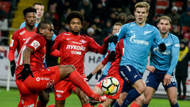 27 ноября. Москва. Тушино. "Спартак" - "Зенит" - 3:1. Если предложения Леонида Федуна примут, матчей подобного уровня и накала в российском чемпионате может стать больше.