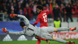 17 октября. Москва. "Спартак" – "Севилья" – 5:1. 74-я минута. ЛУИЗ АДРИАНУ забивает четвертый мяч в ворота испанцев. Вот так бы и в 1/16 финала Лиги Европы с "Атлетиком"!