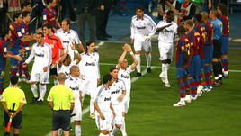 2008 год. Чемпионский коридор для игроков "Реала".