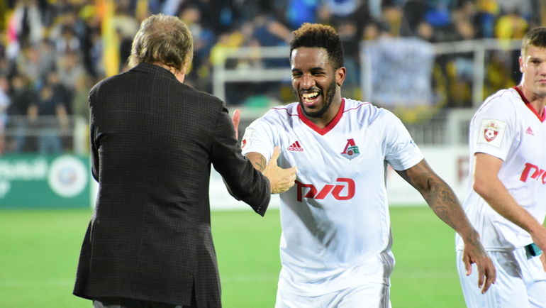 Джефферсон ФАРФАН (в центре) - возможно, главное открытие сезона. Фото Григорий БОЧКАРЕВ Джефферсон ФАРФАН (в центре) - возможно, главное открытие сезона. Фото Григорий БОЧКАРЕВ