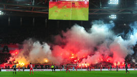 Новая арена помогла "Зениту" обогнать "Спартак" по посещаемости.