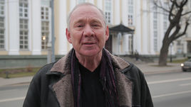 Олег Романцев поздравляет читателей с наступающим Новым годом