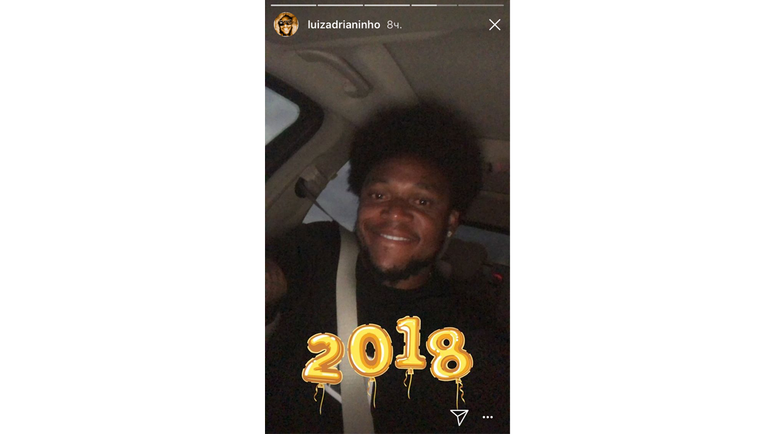 ЛУИЗ АДРИАНУ уже празднует Новый год. Фото instagram.com/ ЛУИЗ АДРИАНУ уже празднует Новый год. Фото instagram.com/