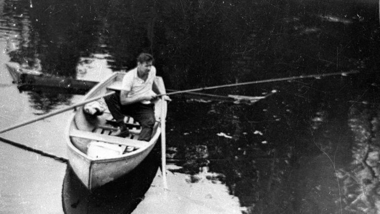 Лев ЯШИН на рыбалке. Фото из личного архива семьи Яшиных Лев ЯШИН на рыбалке. Фото из личного архива семьи Яшиных