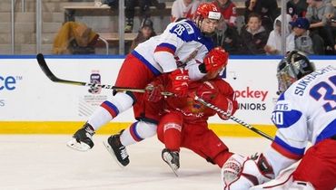 Инсценированная драка в микст-зоне и добрые армяне. Как живет наша молодежка