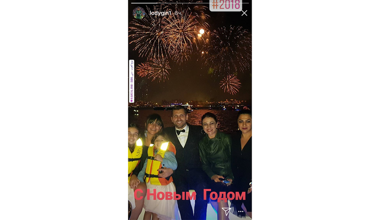 Юрий ЛОДЫГИН собрал всю семью в Дубае. Юрий ЛОДЫГИН собрал всю семью в Дубае.