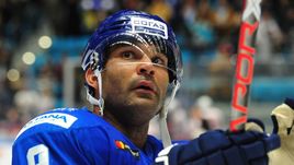 Нападающий "Барыса" Найджел ДОУС - лучший снайпер регулярного чемпионата КХЛ.