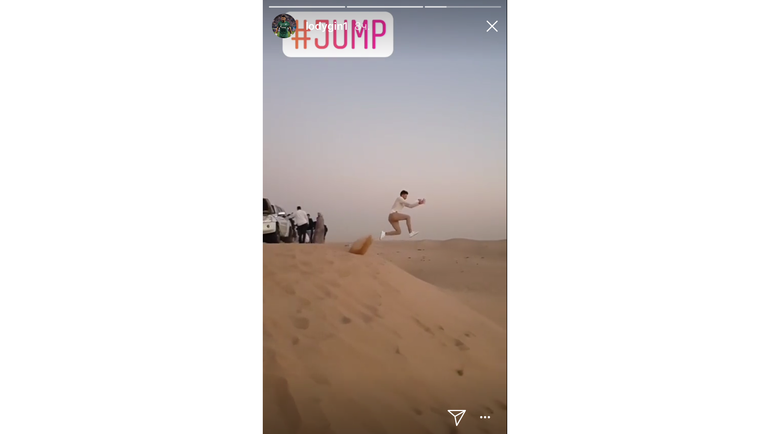 Юрий ЛОДЫГИН в пустыне. Фото instagram.com/ Юрий ЛОДЫГИН в пустыне. Фото instagram.com/