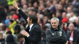 Жозе МОУРИНЬЮ (справа) и Антонио КОНТЕ.