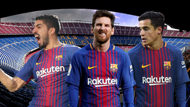 Лионель МЕССИ (в центре) и Луис СУАРЕС (слева) приветствуют новичка – Филиппе КОУТИНЬЮ.