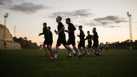 Футболисты ЦСКА проводят тренировку в испанском городе Кампоамор.