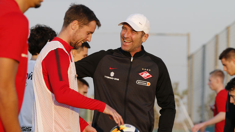 Массимо КАРРЕРА (справа) и Дмитрий КОМБАРОВ.