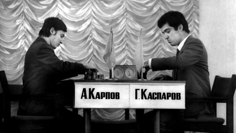 Анатолий КАРПОВ и Гарри КАСПАРОВ. Фото Борис ДОЛМАТОВСКИЙ Анатолий КАРПОВ и Гарри КАСПАРОВ. Фото Борис ДОЛМАТОВСКИЙ